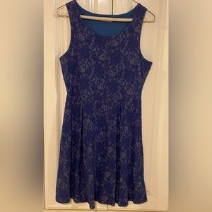 Blue sleeveless dress with keyhole cutout - MP